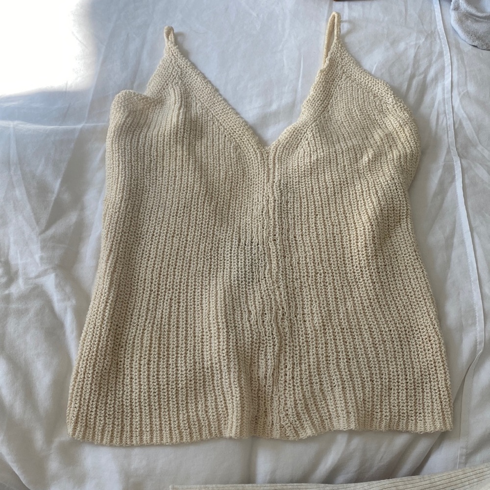 Zara knot tank